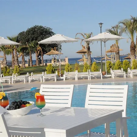 Apollonium Beach Flats And Villas