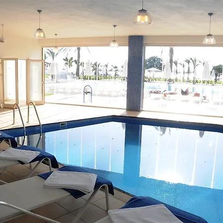 Apollonium Beach Flats And Villas *