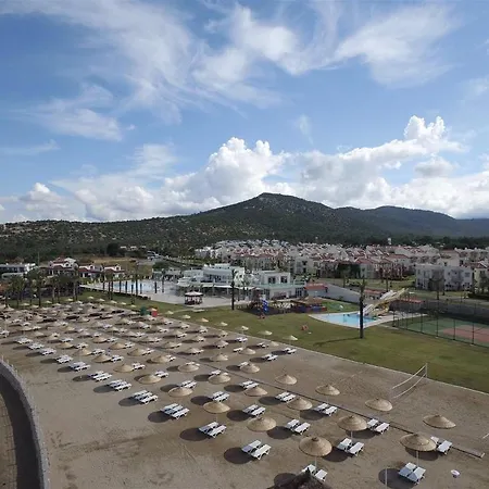 Villa Apollonium Beach Flats And Villas *